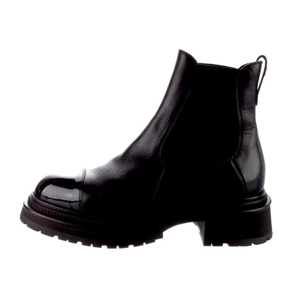 CHANEL Leather CC Chelsea Boots - Picture 1 of 9